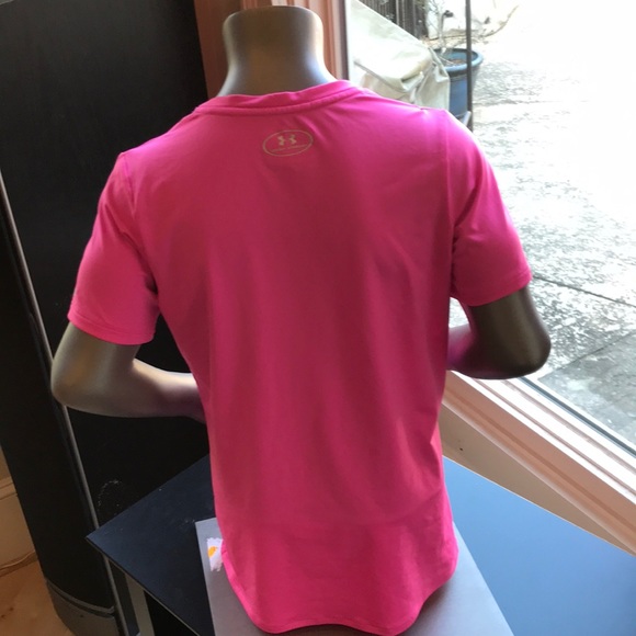 Girls Under Armour Heat Gear Top. - Picture 2 of 5